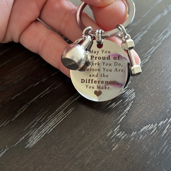 Fitness inspirational keychain kettlebell & dumbbell silver great gift idea - Picture 2 of 7